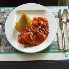 Fazolové chilli con carne s jáhly